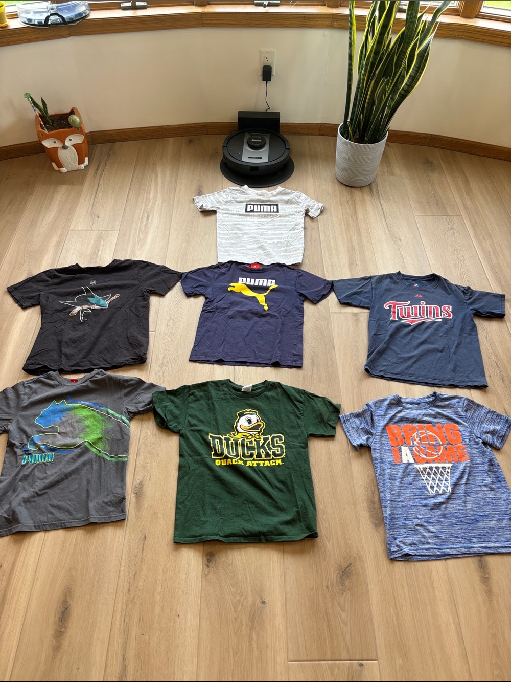 💛Lot of 7 boys size medium tshirts💛